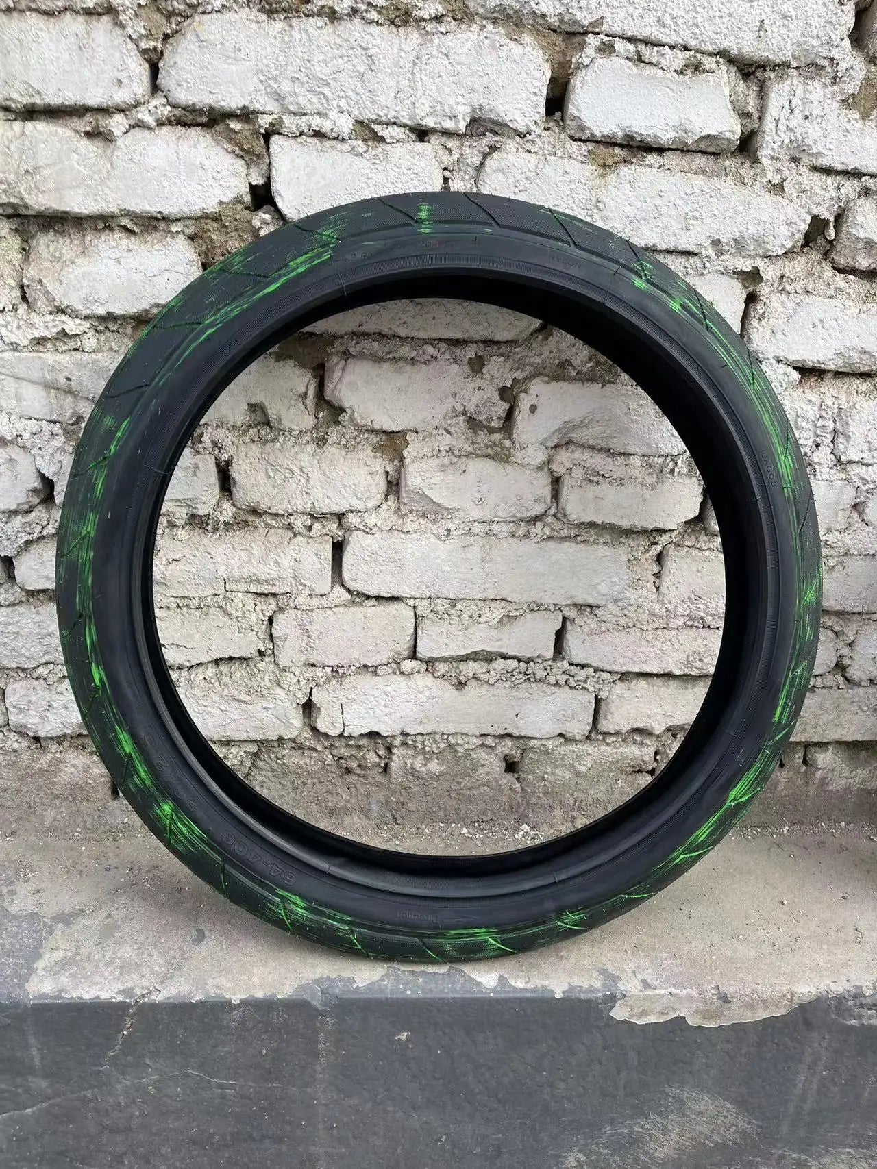 00-aPneumatici BMX Freestyle 20x2.5 – Grip Estremo e Colori Glitch
