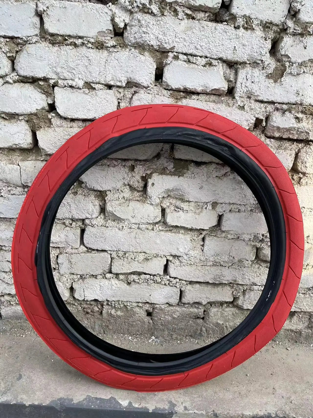 00-aPneumatici BMX Freestyle 20x2.5 – Grip Estremo e Colori Glitch
