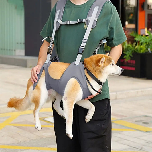 14-Trasportino  – capiente traspirante con tracolla regolabile.